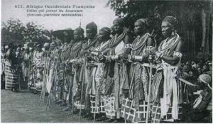 Dans l'ancien royaume du Dahomey, les femmes pouvaient être des soldats (ci-dessus) et les femmes âgées pouvaient épouser des femmes plus jeunes, selon l'anthropologue Melville Herkovits.