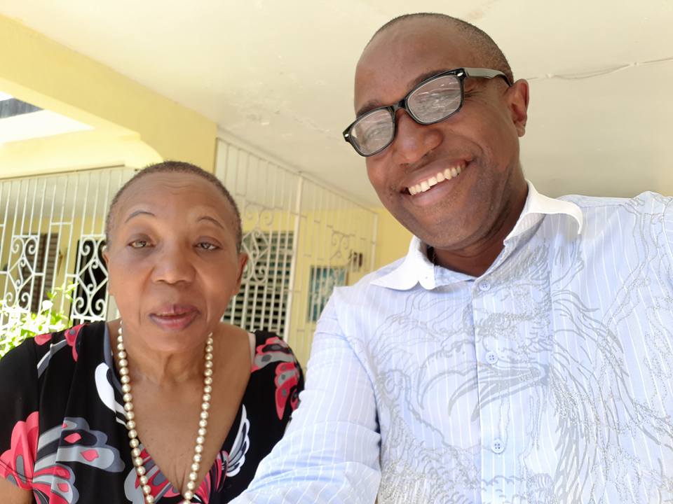 Carmen Tomlinson with her son, Maurice (Photo courtesy of Maurice Tomlinson)