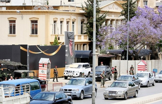 Soldiers guard Lebanon's military courthouse. File photo (Hasan Shaaban photo courtesy of the Daily Star)