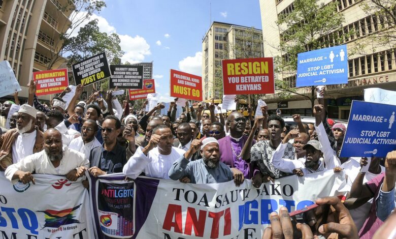 Anti-LGBTQ protesters on Oct. 6 seek the resignations of Kenyan Supreme Court justices who ruled that the National Gay and Lesbian Human RIghts Commission has the right to official recognition. (Daniel Irungu photo courtesy of EFE/EPA)