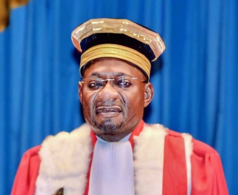 Firmin Mvonde Mambu, officier van justitie bij de Cour de Cassation in Kinshasa, Democratische Republiek Congo (foto met dank aan opinie-info.cd)