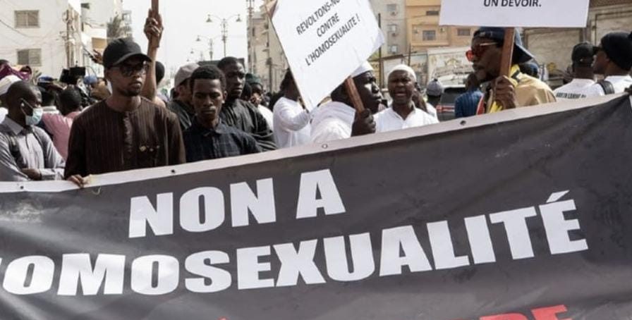 Large anti-LGBT demonstration in Senegal in May 2021 (@afrik1TV)