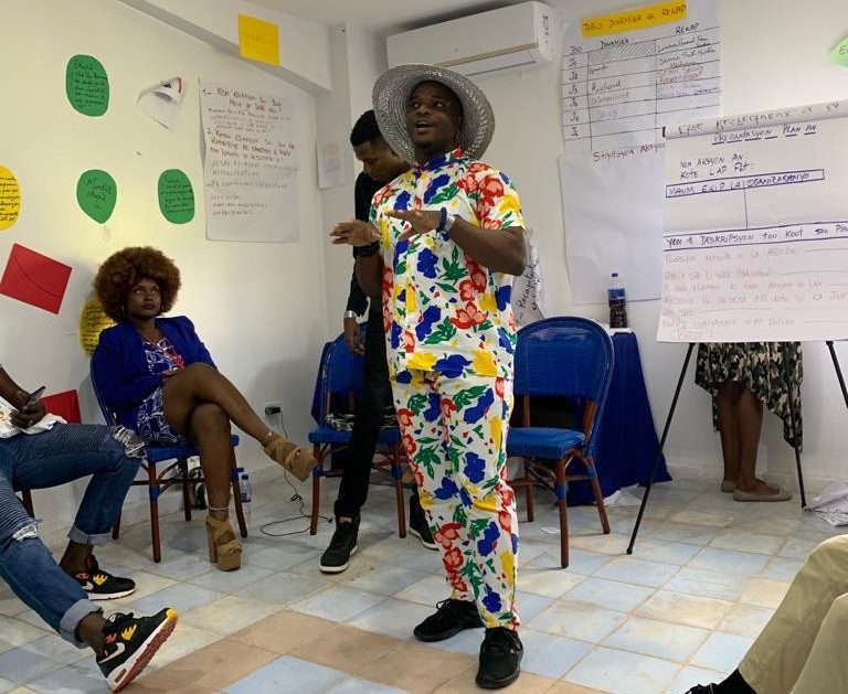 In December 2022, Rodneyson Bernardin took part in a workshop on LGBT+ entrepreneurship in Haiti, held here at the offices of the human rights organisation Kouraj (@rodneysonbernardin)